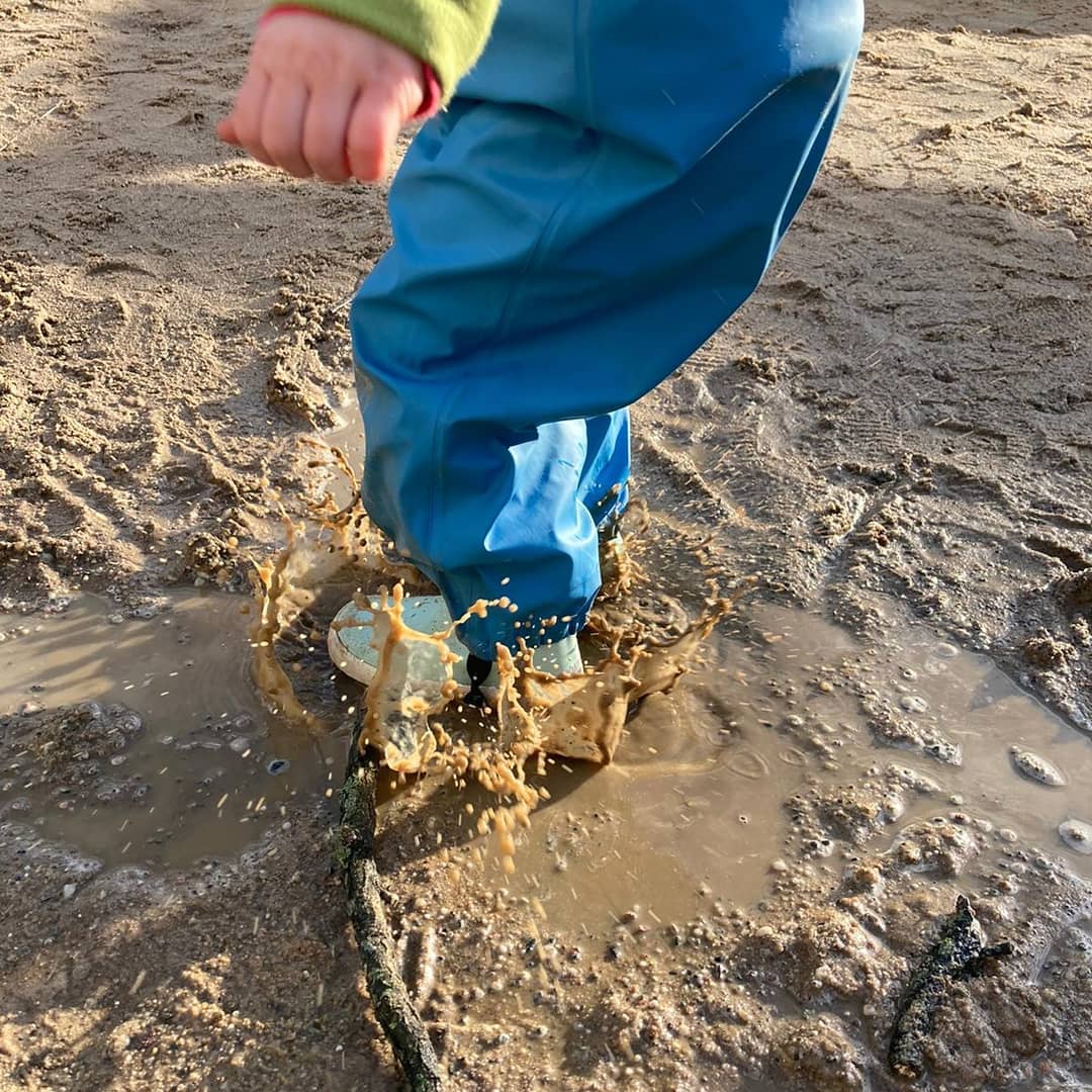 Gummistiefel mit flexibler Sohle &#038; alles für´s Regenwetter mit Kind