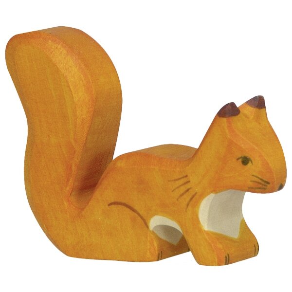 Holztiger Eichhörnchen stehend