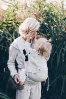 Babytrage Plus Valerie mit Leinen