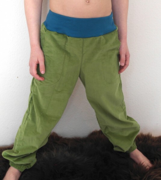Lässige Cordhose maigrün