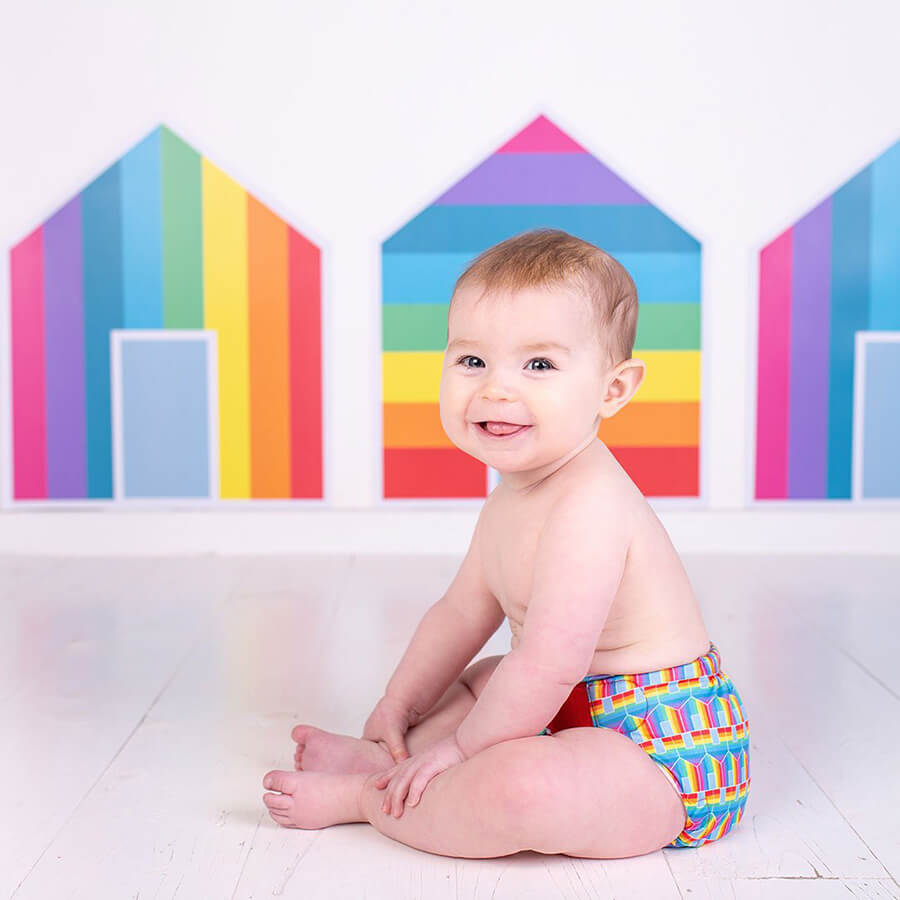 Bunte Schwimmwindeln machen den Badetag noch besser!