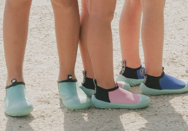 Badespa-mit-Badeschuhen.jpg