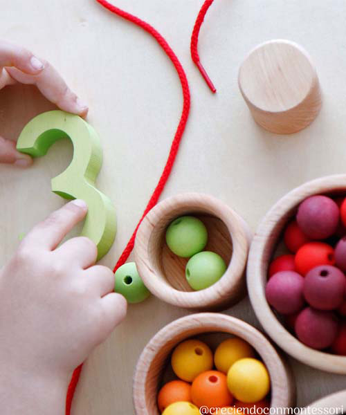 Montessori-Spielzeug.jpg