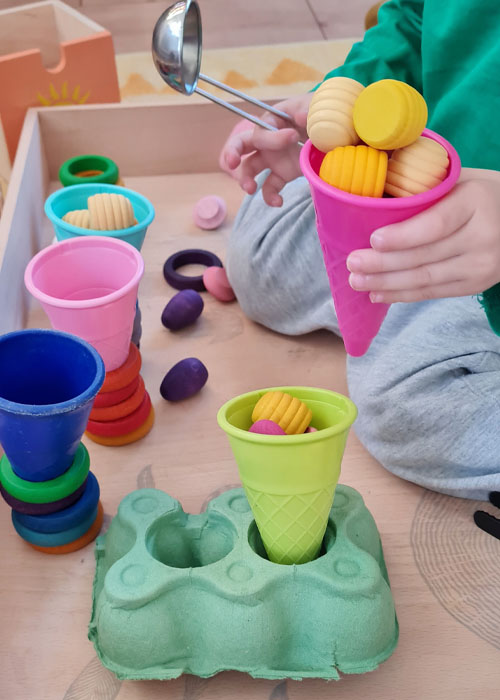 Sandspielzeug-spielen.jpg